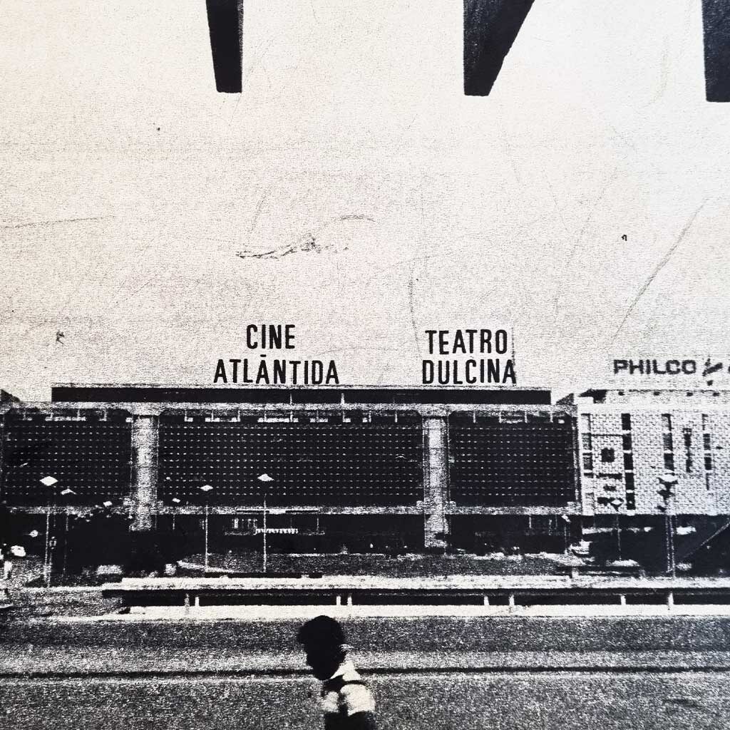 Fachada histórica do Teatro Dulcina